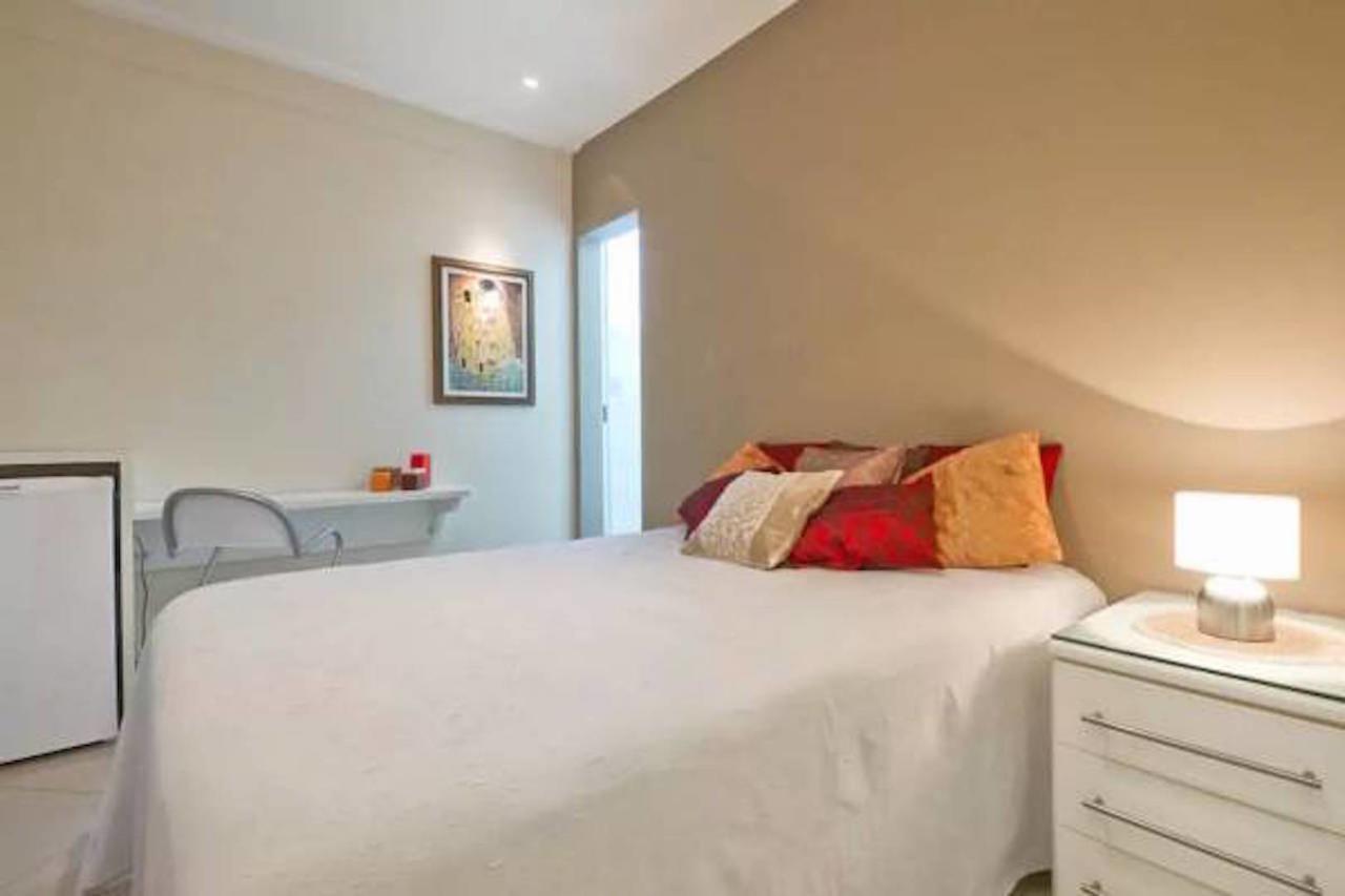 Homestay 3 - Avenida Carlos Gomes Porto Alegre Bagian luar foto